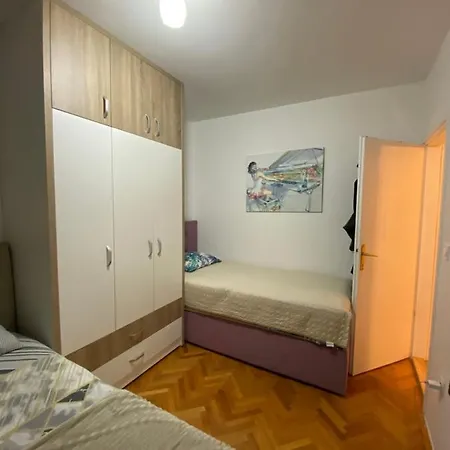 Seka Apartment *